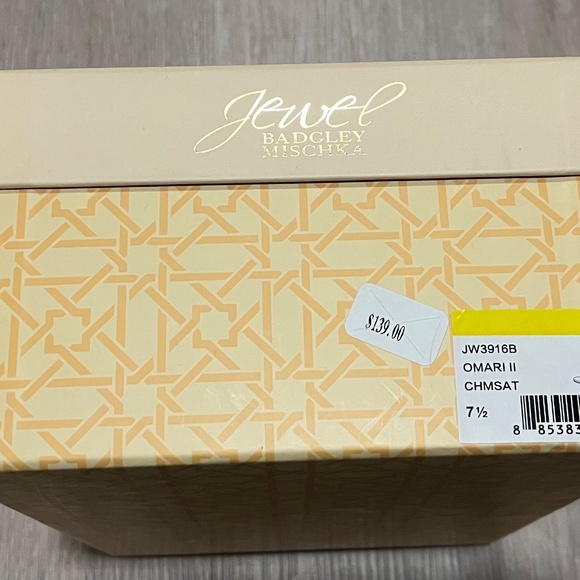 Omari II low heel Sandal (Champagne, 7.5 size, heel height 2.25”) Jewel Badgley - Picture 4 of 7